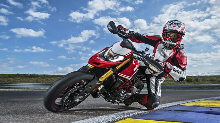 Pure fun, endless adrenaline: Ducati Hypermotard 950 SP