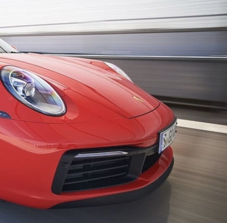 Porsche 911 TARGA: TURBO ROAR