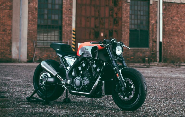 Custom: Yamaha V-max Infrared