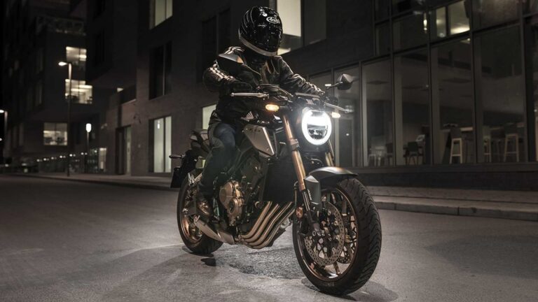 2020 Honda CB650R: MIDDLE WEIGHT CHAMPION