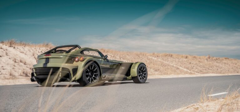 DONKERVOORT D8 GTO-JD70: THE FIRST 2G SUPER SPORTS CAR